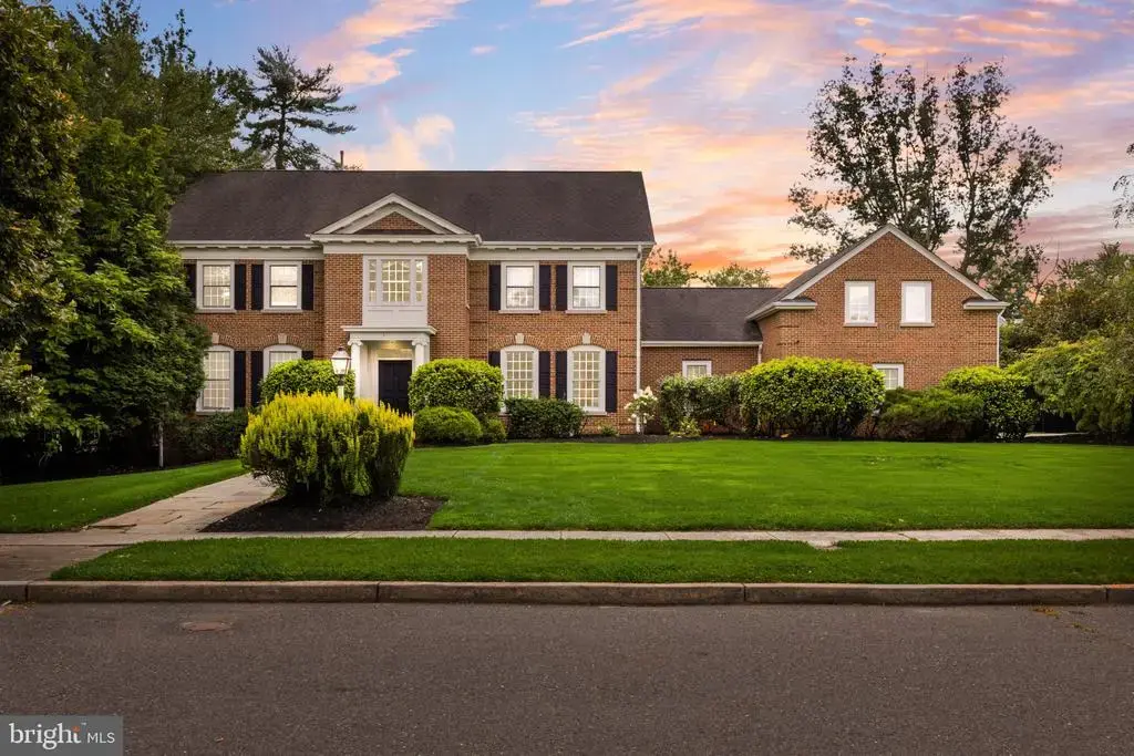 801 Loveland Rd, MOORESTOWN