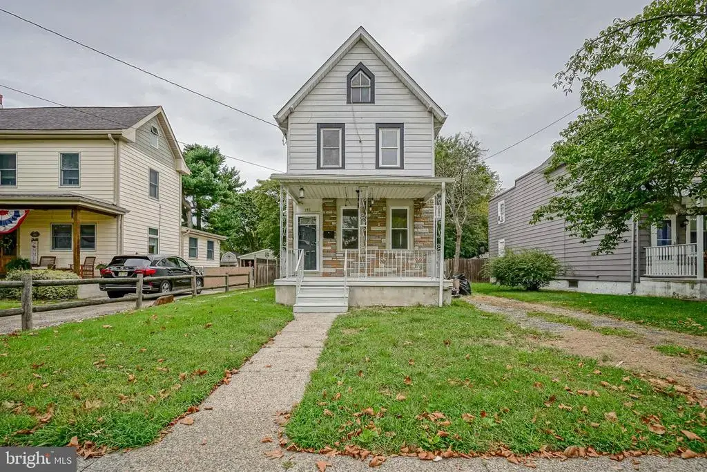 448 Delaware Ave, PALMYRA