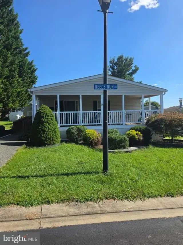 97 Reeds Run Rd, Edgewood