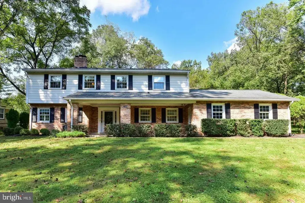 7326 Old Dominion Dr, MCLEAN