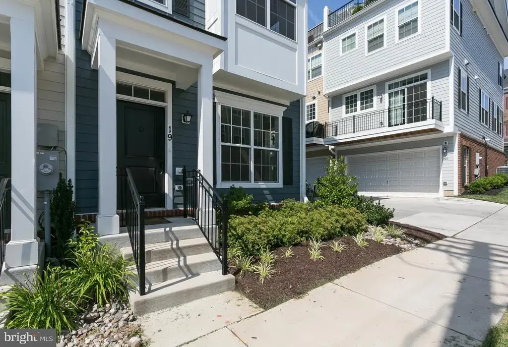 19 Willow Ave, TOWSON