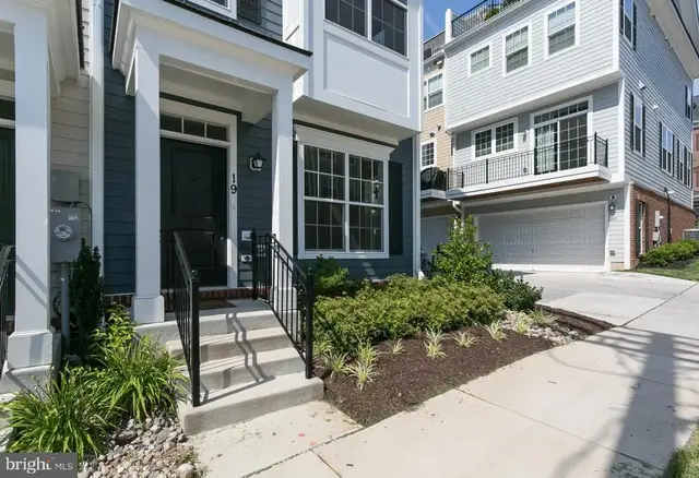19 Willow Ave, Towson