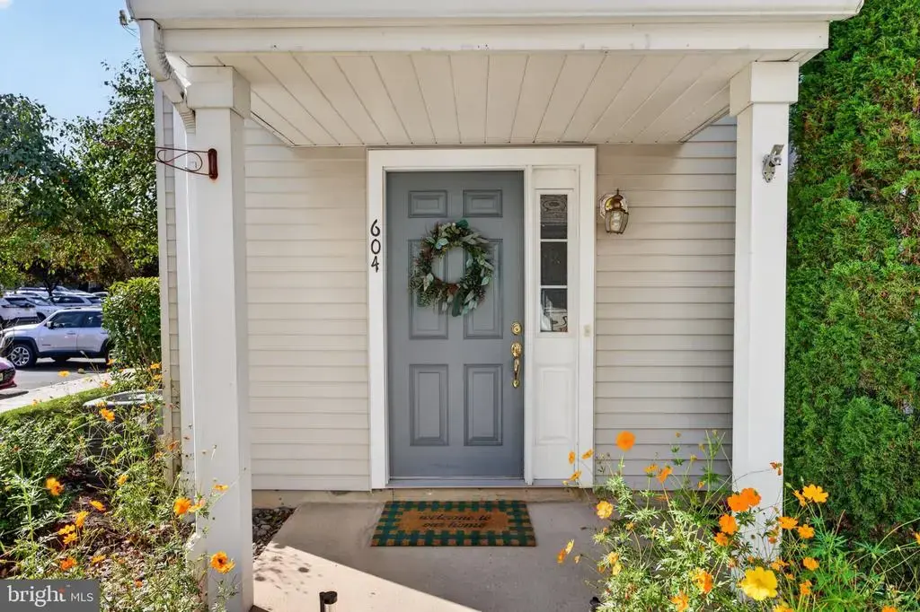 604 Oswego Ct, MOUNT LAUREL