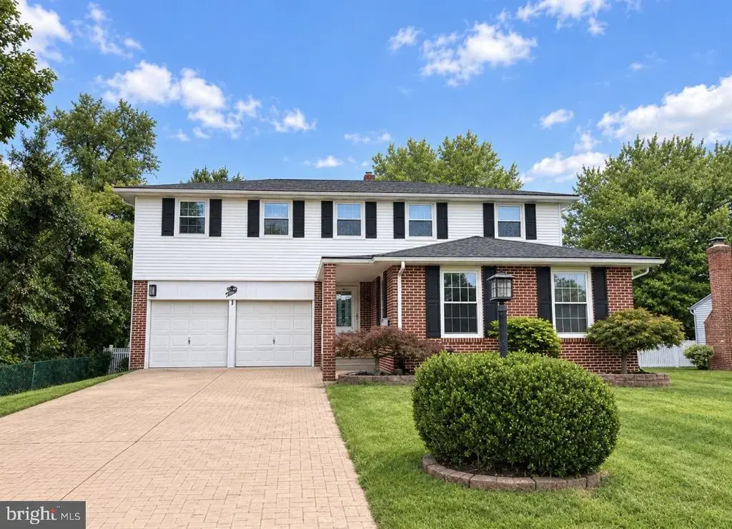 3 Stonebridge Rd, CHERRY HILL