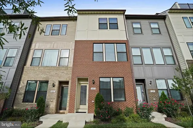 4807 Vista Green Ln, Lanham