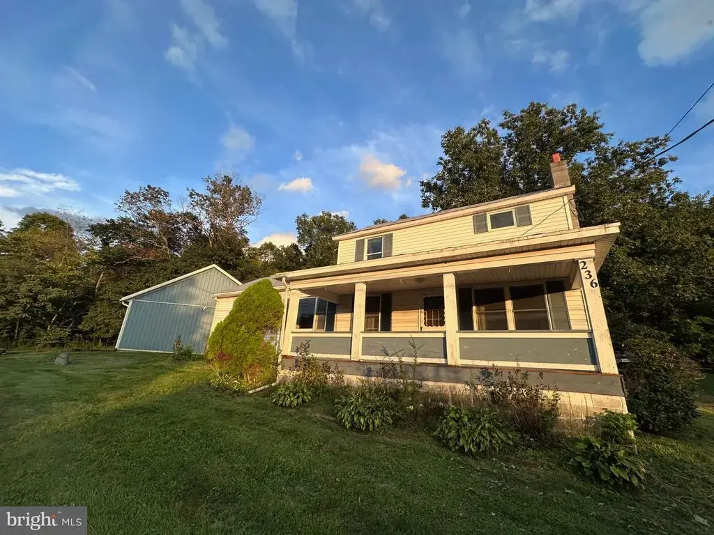 236 Stone Row Rd, HOPEWELL
