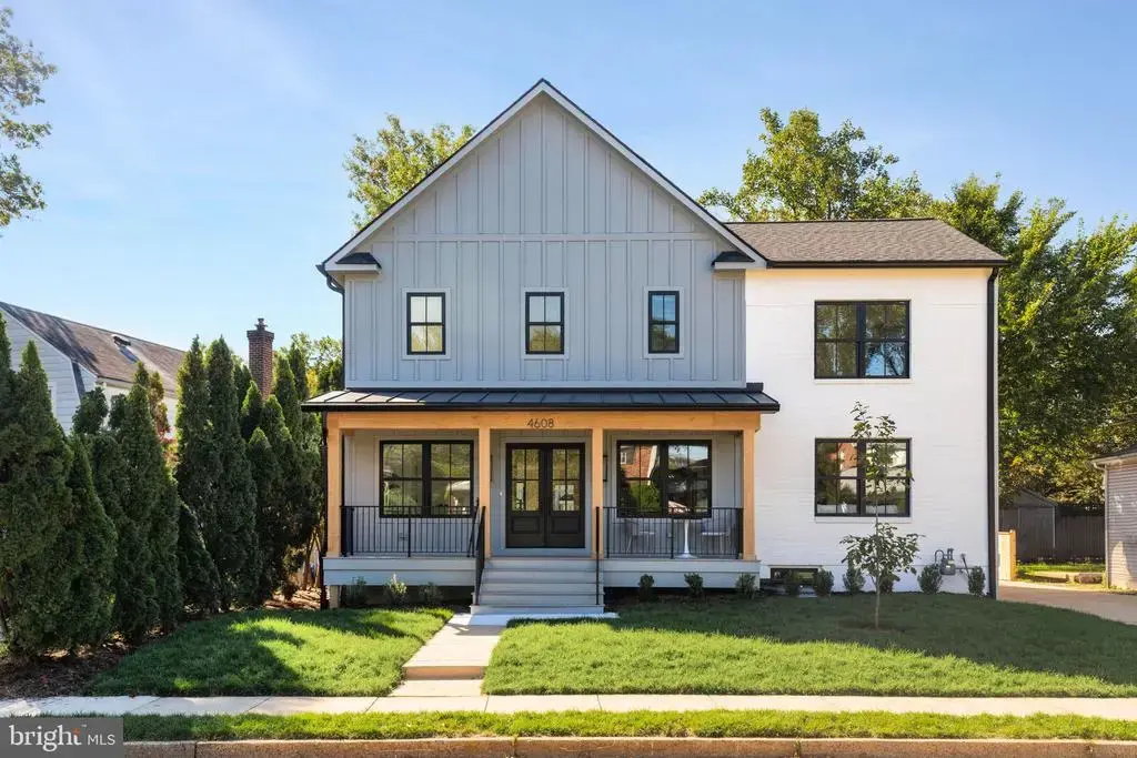 4608 2nd Rd N, ARLINGTON