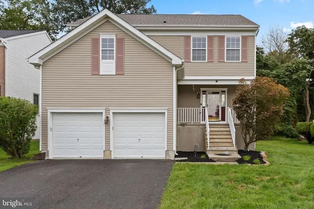 27 Lincoln Dr, COLUMBUS