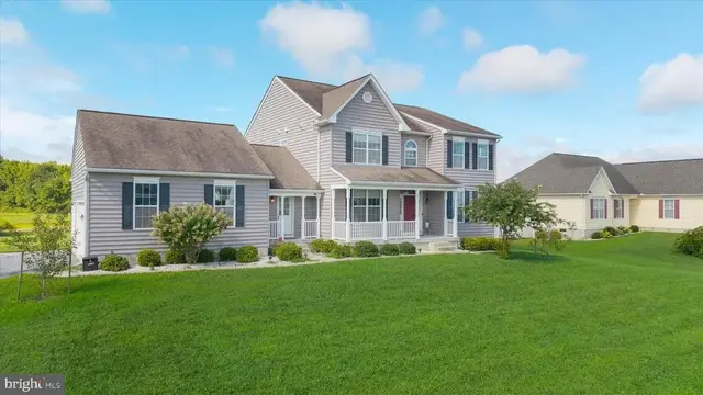 209 Riding Path Dr, Clayton