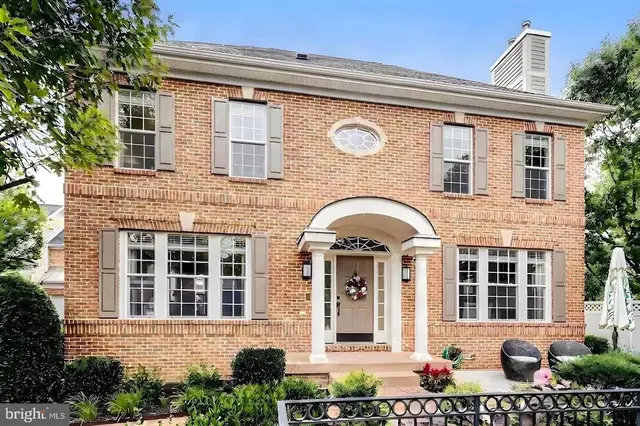 7023 Regional Inlet Dr, Fort Belvoir