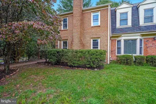 11525 Pine Cone Ct, Reston