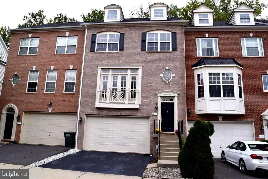 4475 Monmouth St, FAIRFAX