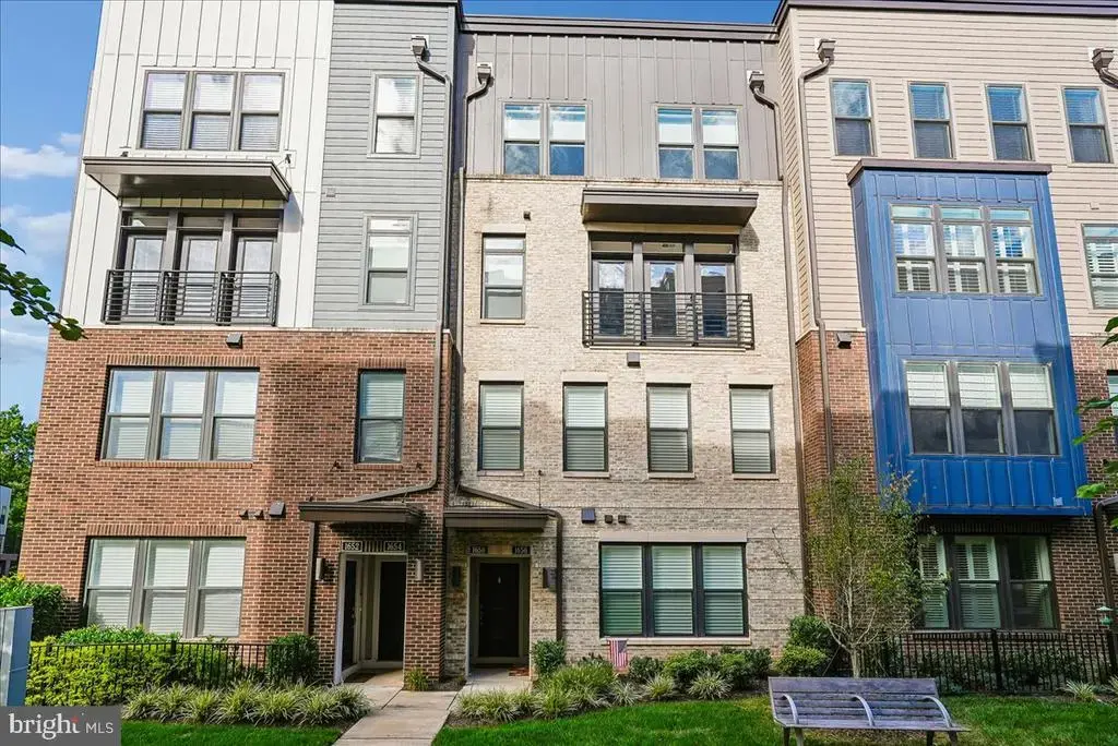 1658 Bandit Loop #2b, RESTON