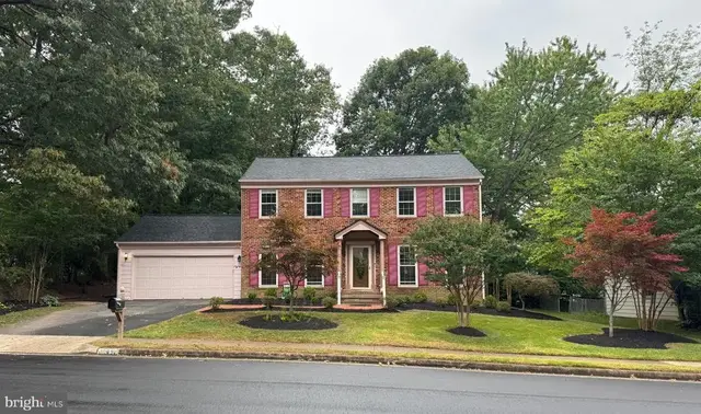 10691 John Ayres Dr, Fairfax