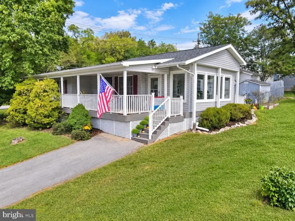 1300 S Raleigh St, MARTINSBURG