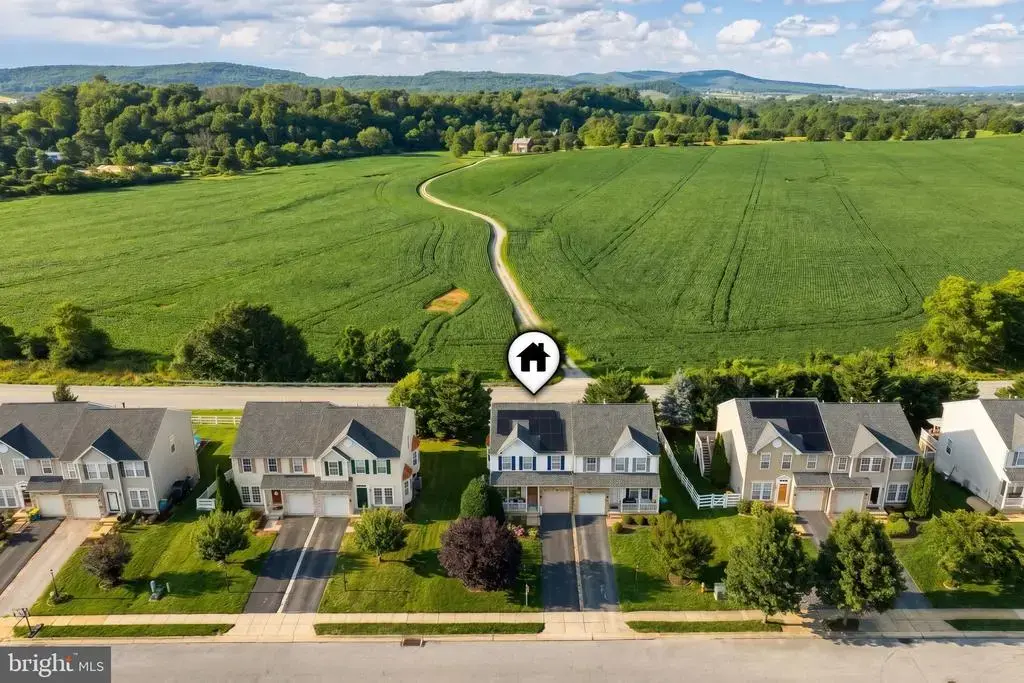 243 Maple Dr, HANOVER