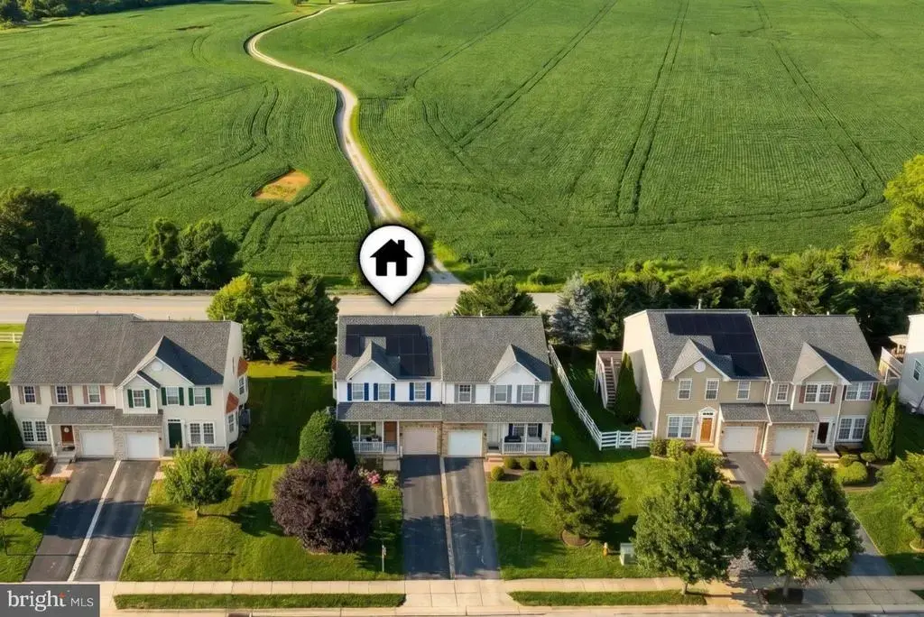 243 Maple Dr, HANOVER