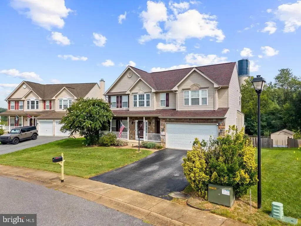 451 Hughs Rd, CHARLES TOWN