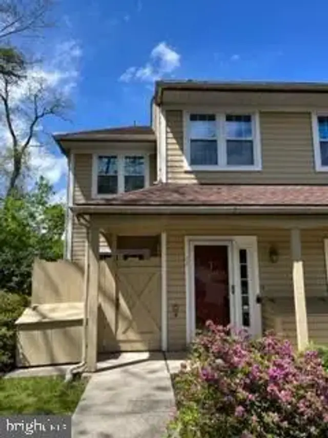 22 Tanglewood Dr, Reading