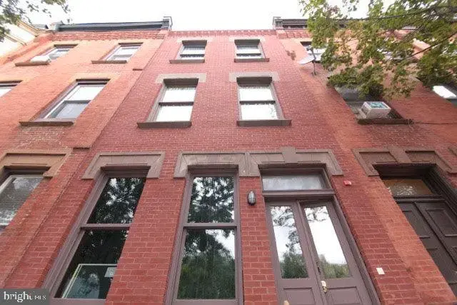 1735 W Diamond St, Philadelphia