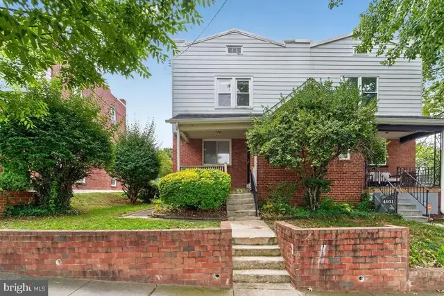 4913 Brooks St Ne, Washington