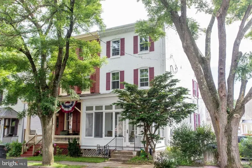 34 S Clinton St, DOYLESTOWN