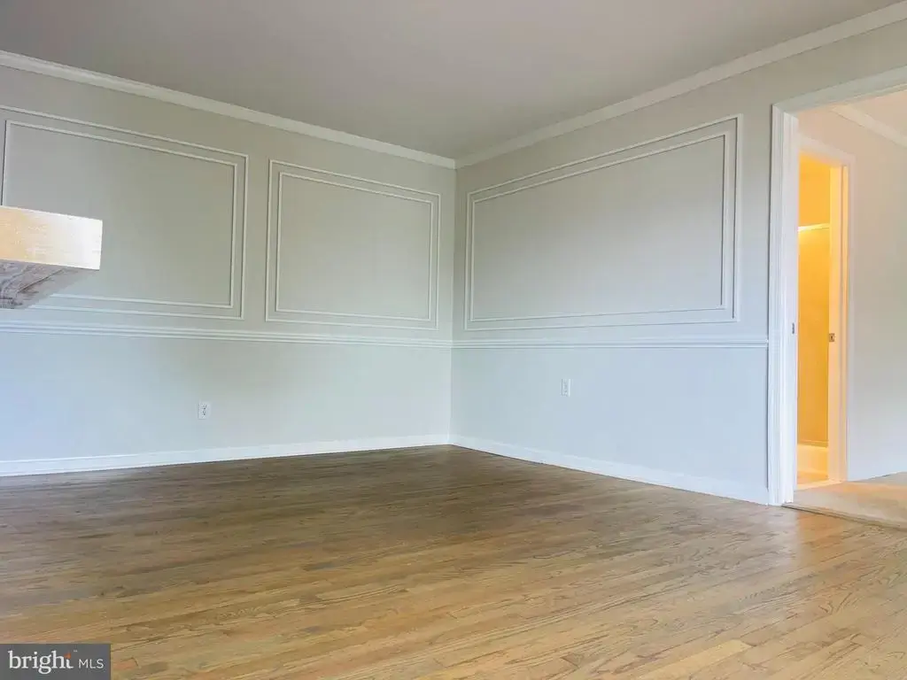 6431 Richmond Hwy #304, ALEXANDRIA