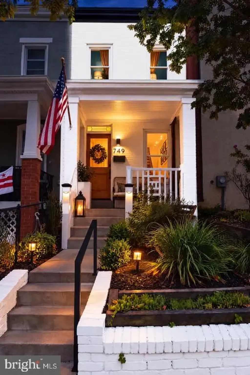 749 Kenyon St Nw, WASHINGTON