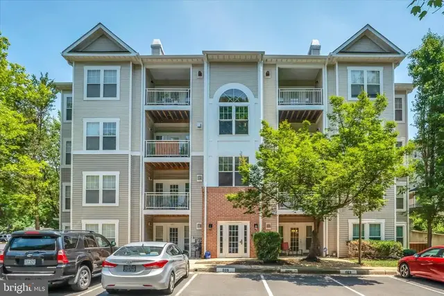 1516 N Point Dr #0001, Reston