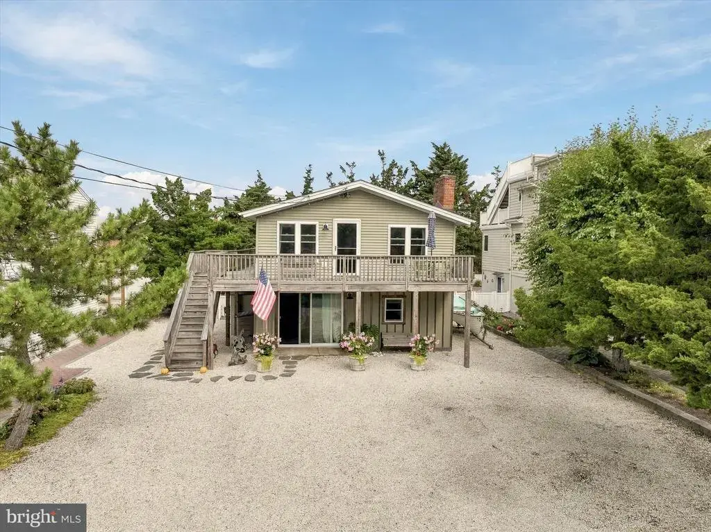 17 W 9th St, BARNEGAT LIGHT