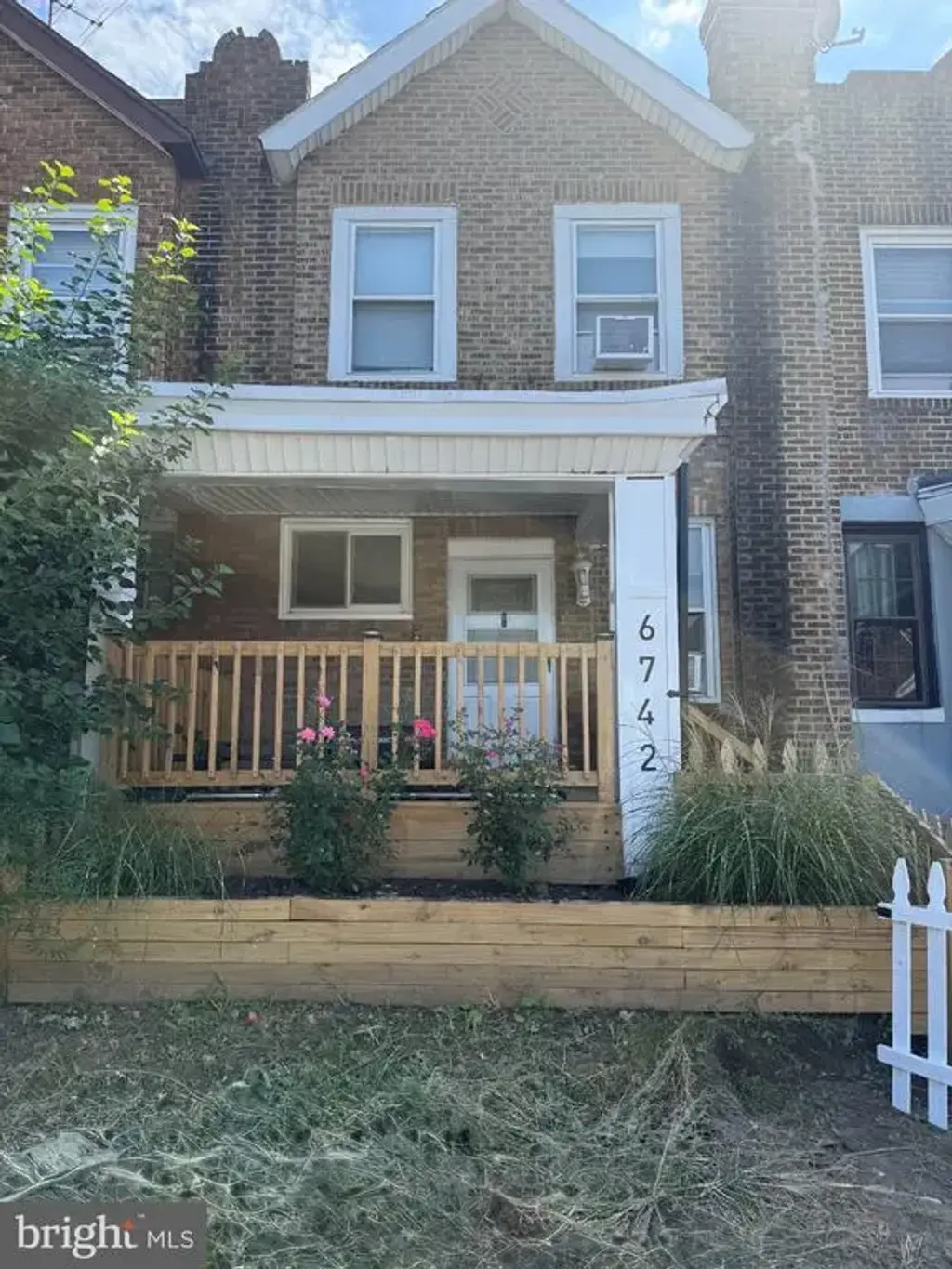 6742 Dicks Ave, PHILADELPHIA