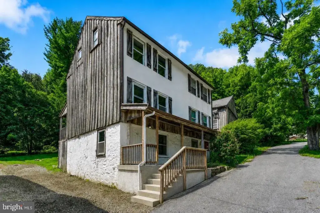 62 Irish Ln, COATESVILLE