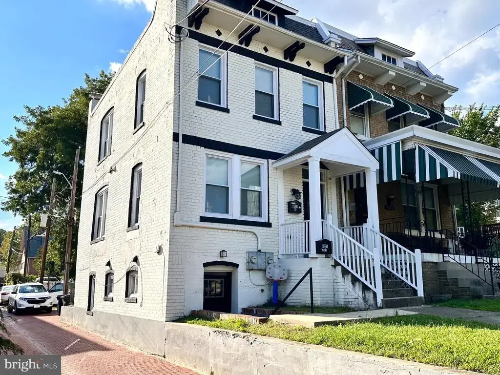 5620 9th St Nw, WASHINGTON