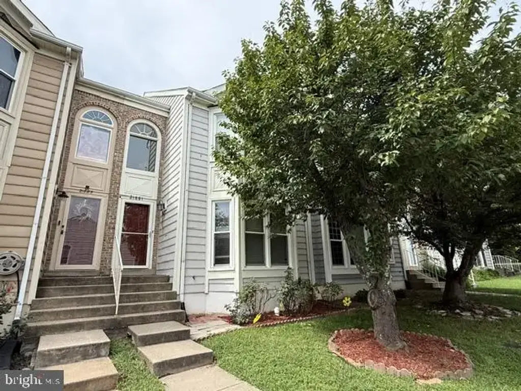 21881 Shallow Rock Sq, STERLING