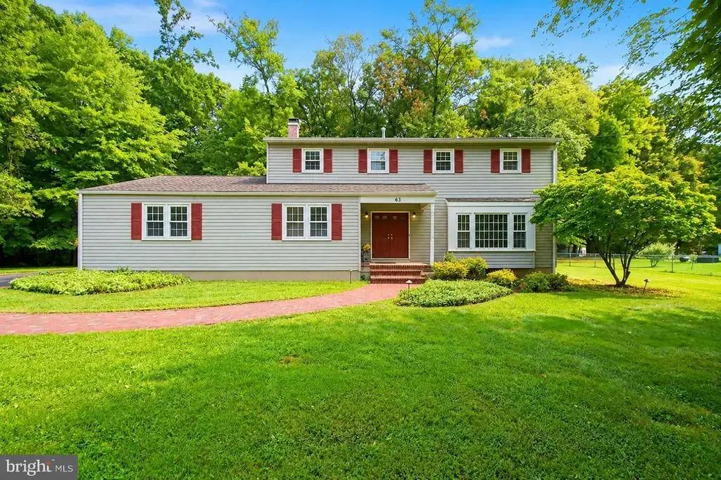 95 Maple Stream Rd, HIGHTSTOWN