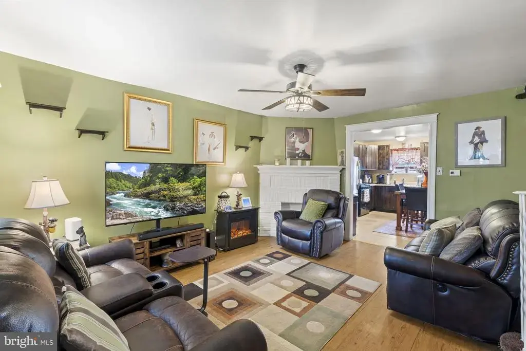 7017 Radbourne Rd, UPPER DARBY