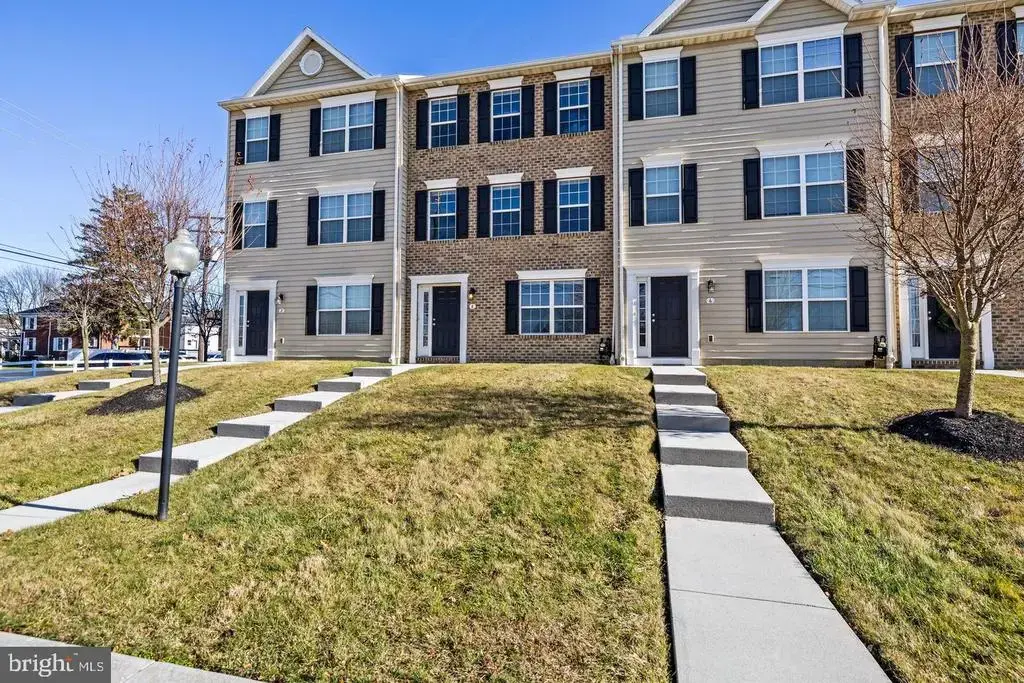 6 Mustang Drive, HANOVER
