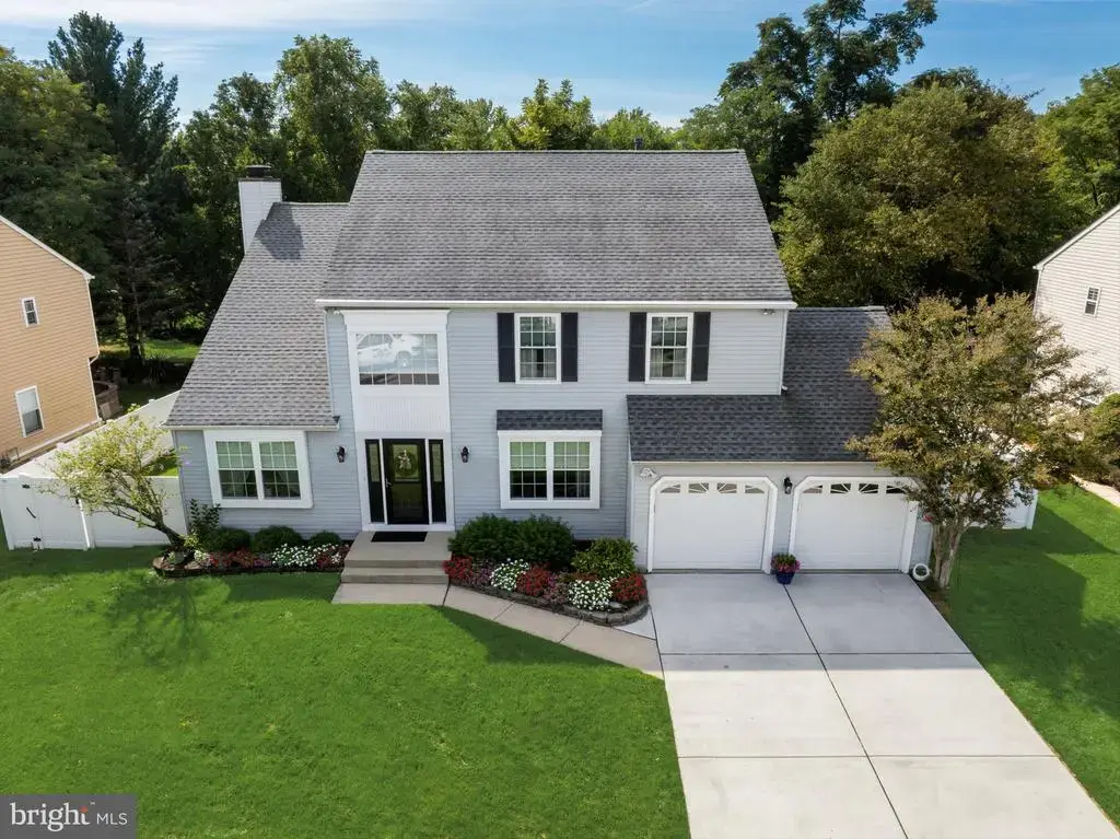 4 Clifford Ln, MARLTON
