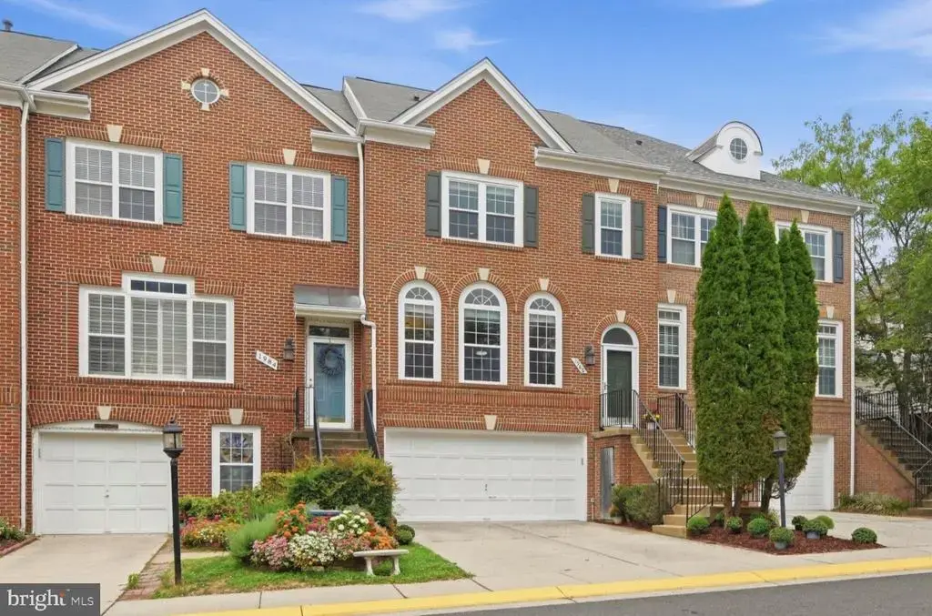 1986 Logan Manor Dr, RESTON