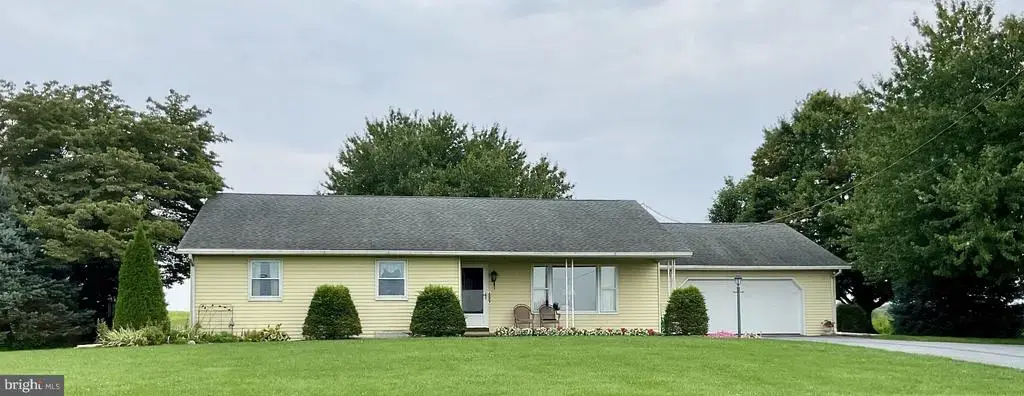 1127 Landisville Rd, MANHEIM