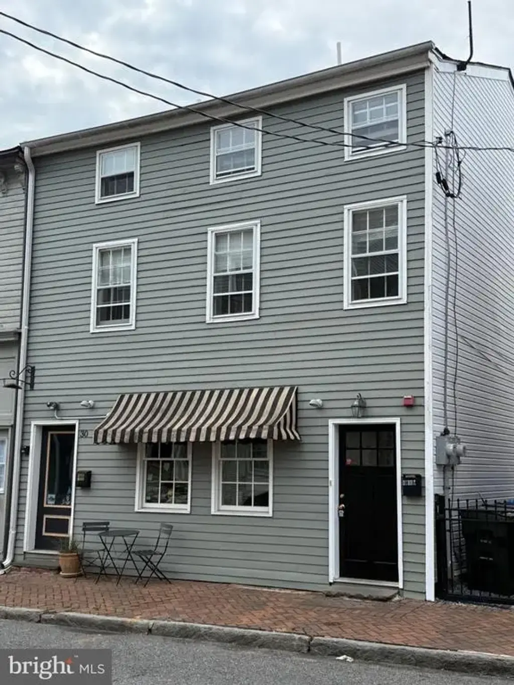 30 E Union St, BURLINGTON