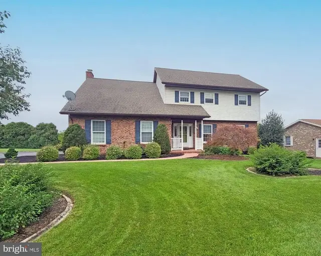 19 Obsidian Dr, Chambersburg
