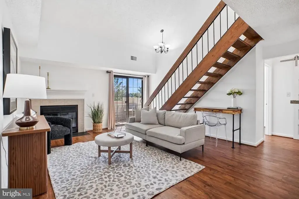 6931 Mary Caroline Cir #i, ALEXANDRIA