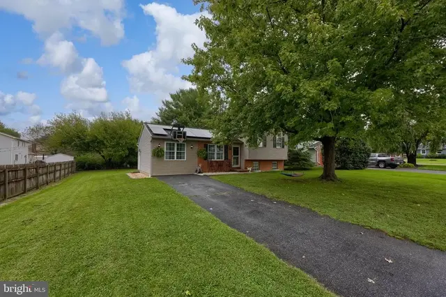 1504 Mcfarland Dr, Landisville