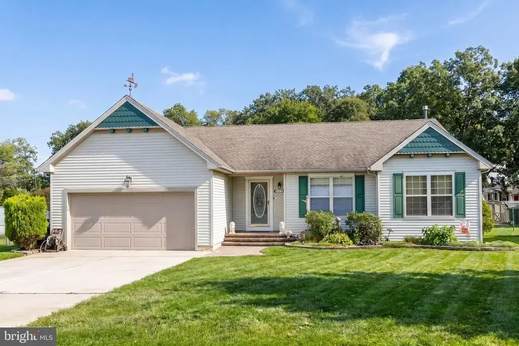14 E Gate Dr, SICKLERVILLE
