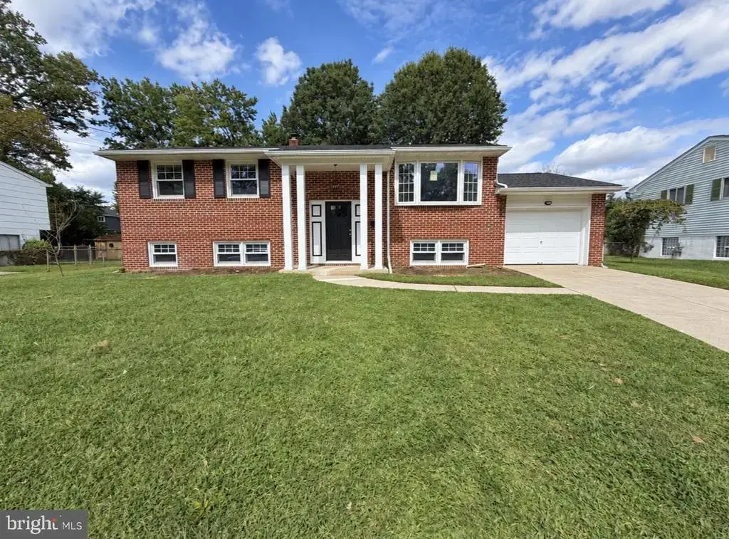 806 Sunset Dr, SOMERDALE