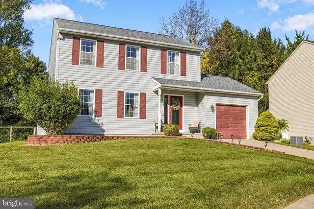16 Pike Pl, Newark