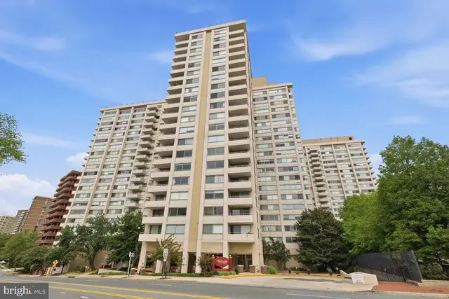 4515 Willard Ave #2119s, Chevy Chase