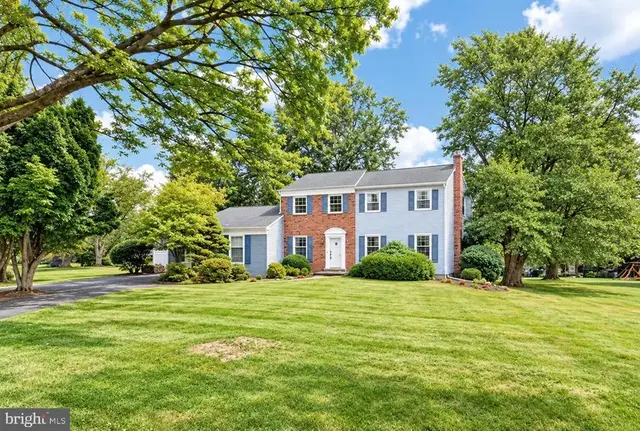 1243 Upton Cir, West Chester