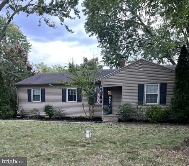 110 Johnson Dr, Salisbury